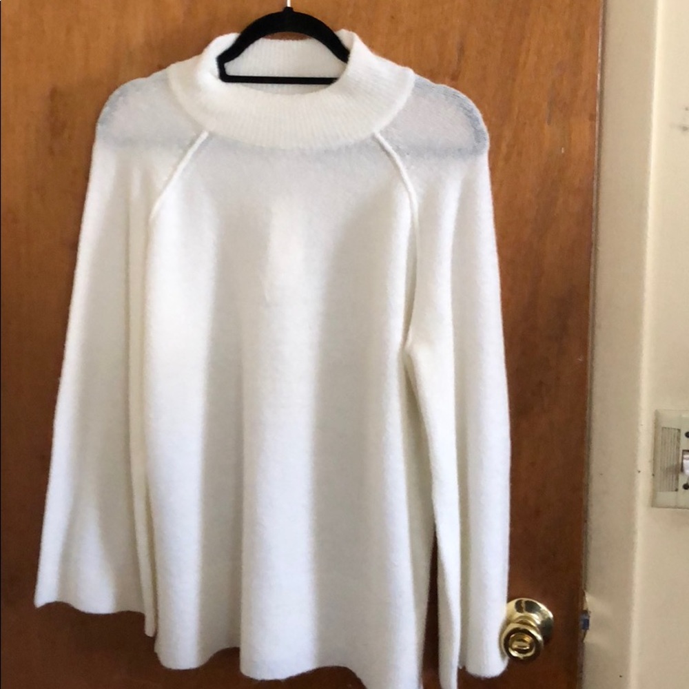 Calvin Klein Sweater - Picture 1 of 2